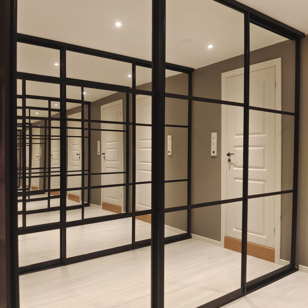 Skreddersydd garderobe på mål fra MK Design tilpasset ditt hjem og dine behov.